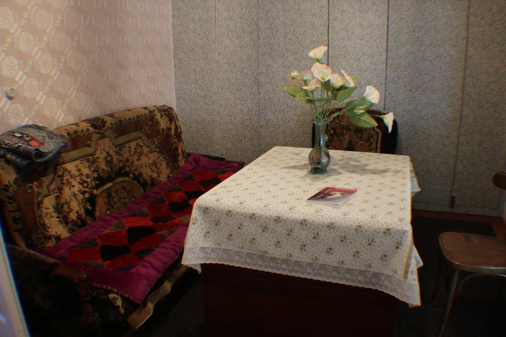 Hostel Ilbirs Karakol Eksteriør bilde