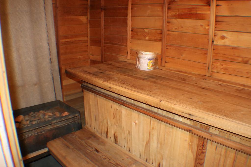 Hostel Ilbirs Karakol Eksteriør bilde
